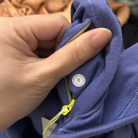 NEW Lululemon Athletica Lightweight Cinch Hem Hiking Purple Short Sleeve Tee Sz8 - Picture 9 of 12